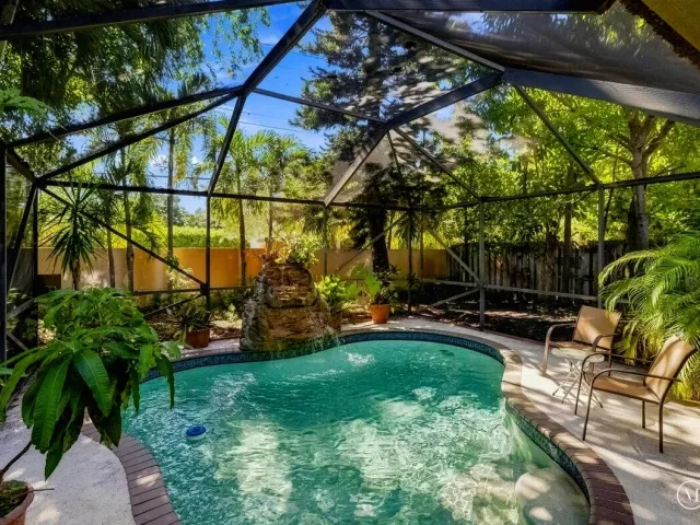 Продажа дома по адресу 1430 SW 88TH Way - фото 9279951
