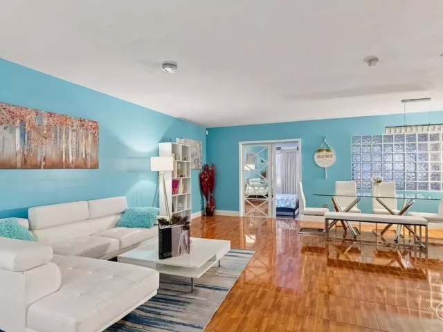 Продажа дома по адресу 1430 SW 88TH Way - фото 9279923