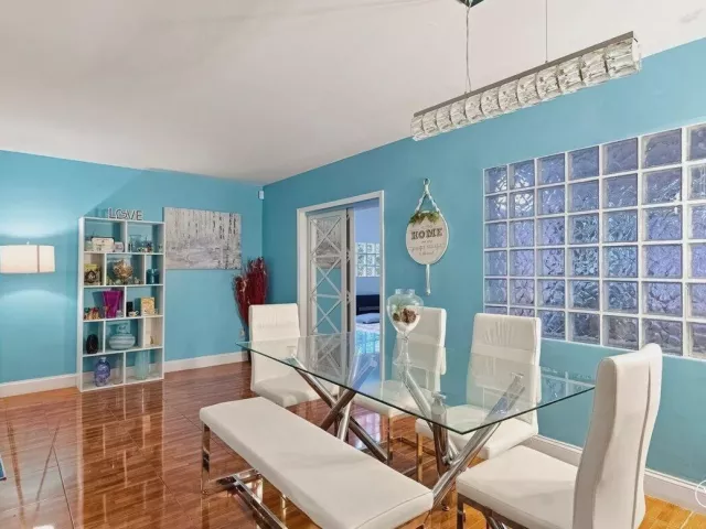 Продажа дома по адресу 1430 SW 88TH Way - фото 9279925