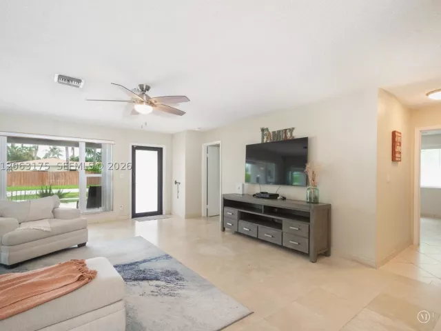 Продажа дома по адресу 3134 Pierce St - фото 9362833