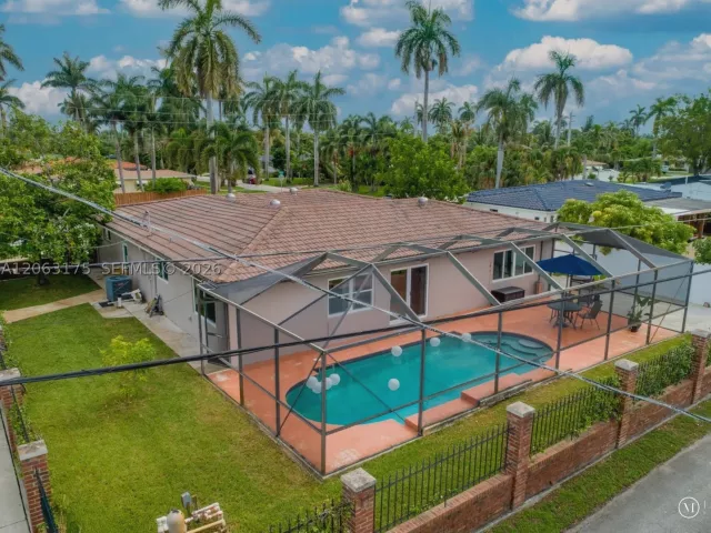 Продажа дома по адресу 3134 Pierce St - фото 9362827