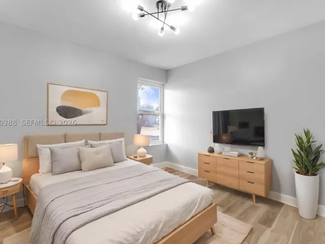 Продажа дома по адресу 425 NW 17th St - фото 9279974