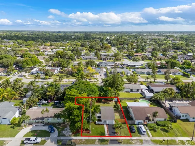 Продажа дома по адресу 425 NW 17th St - фото 9279989