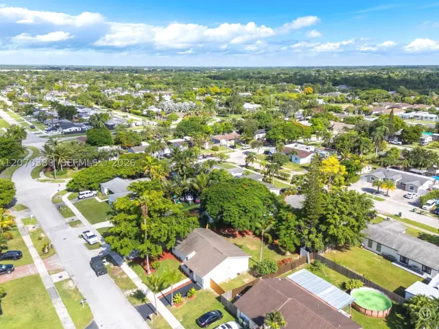 Продажа дома по адресу 425 NW 17th St - фото 9279990