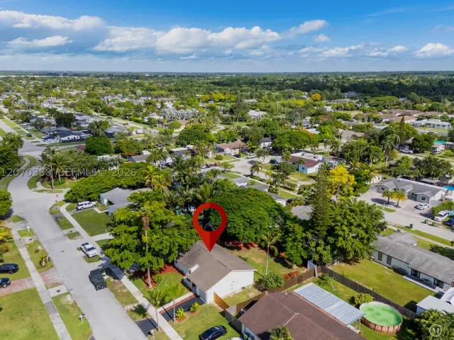 Продажа дома по адресу 425 NW 17th St - фото 9279991