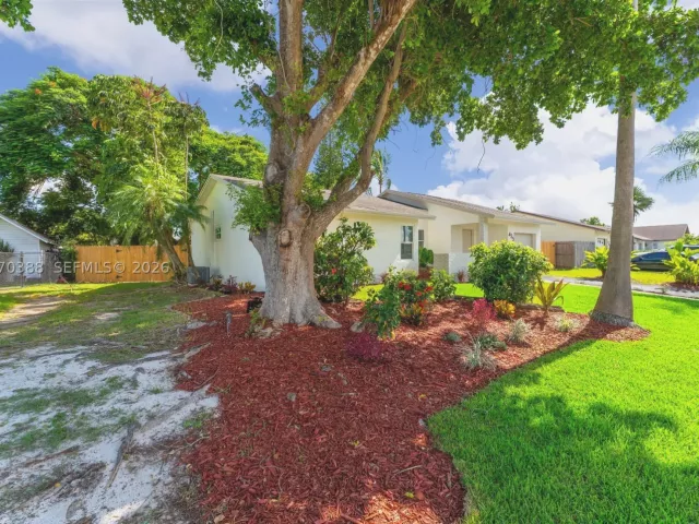 Продажа дома по адресу 425 NW 17th St - фото 9279956