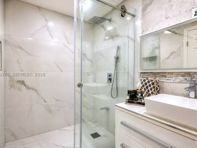 Продажа дома по адресу 12231 SW 1st St - фото 9296655