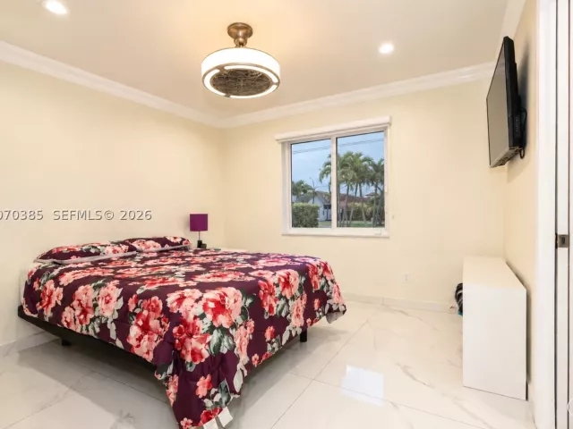 Продажа дома по адресу 12231 SW 1st St - фото 9296662