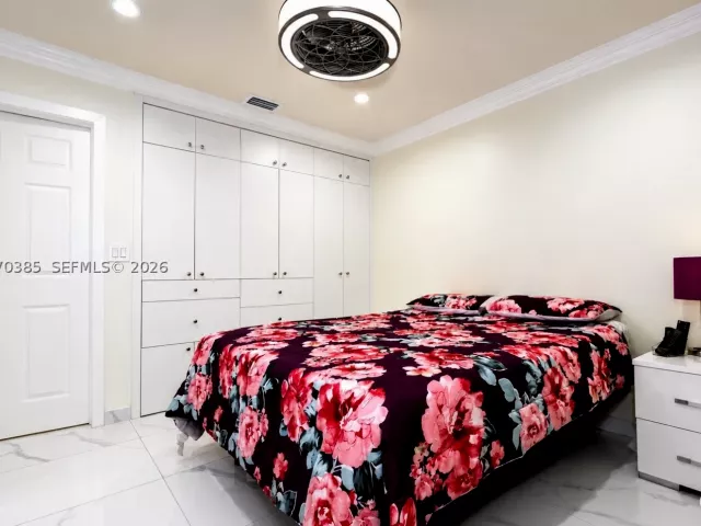 Продажа дома по адресу 12231 SW 1st St - фото 9296663