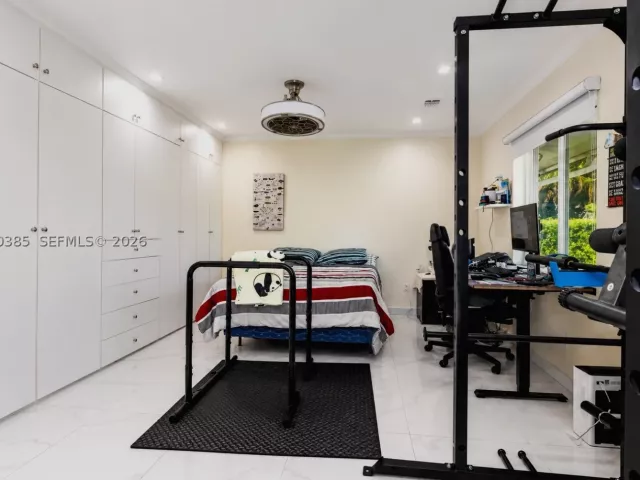 Продажа дома по адресу 12231 SW 1st St - фото 9296665