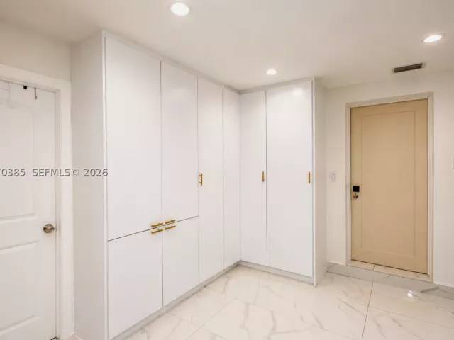 Продажа дома по адресу 12231 SW 1st St - фото 9296671