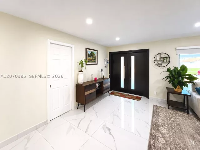 Продажа дома по адресу 12231 SW 1st St - фото 9296649