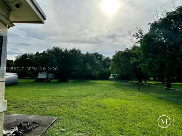 Продажа дома по адресу 16920 NW 19th Ave - фото 9279484