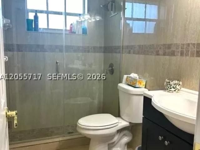 Продажа дома по адресу 16920 NW 19th Ave - фото 9279490