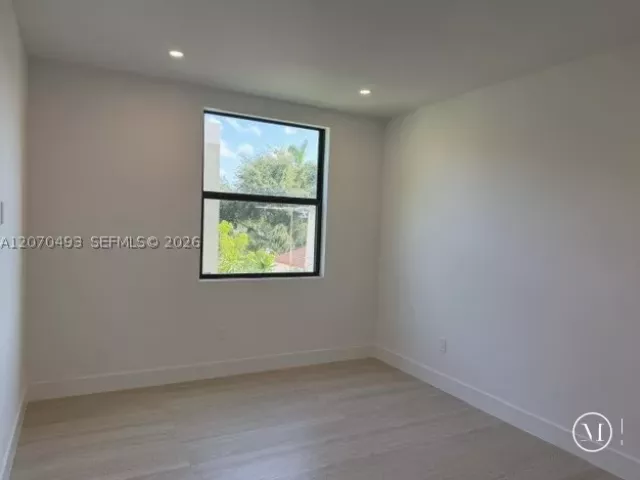 Продажа дома по адресу 2239 SW 14th St - фото 9301910