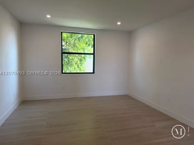 Продажа дома по адресу 2239 SW 14th St - фото 9301914