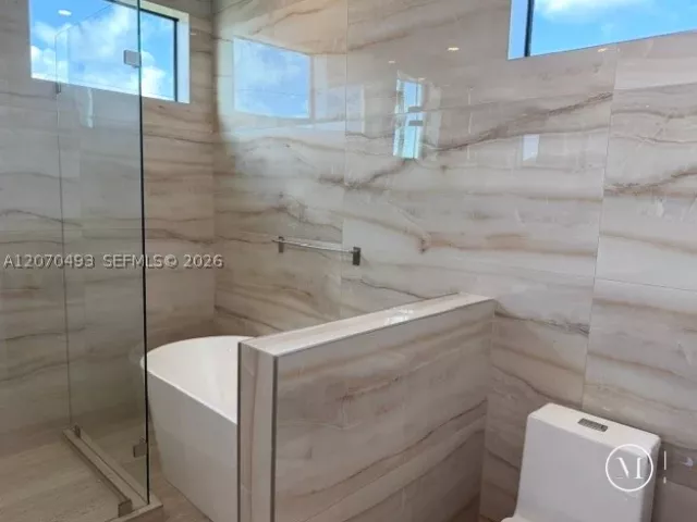 Продажа дома по адресу 2239 SW 14th St - фото 9301918