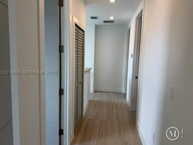 Продажа дома по адресу 2239 SW 14th St - фото 9301919