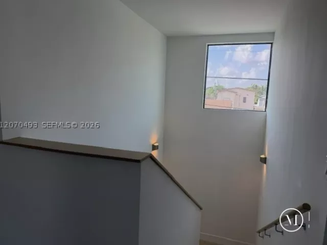 Продажа дома по адресу 2239 SW 14th St - фото 9301920