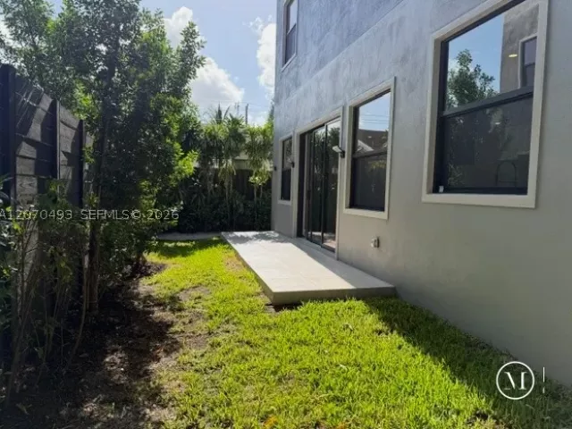 Продажа дома по адресу 2239 SW 14th St - фото 9301923