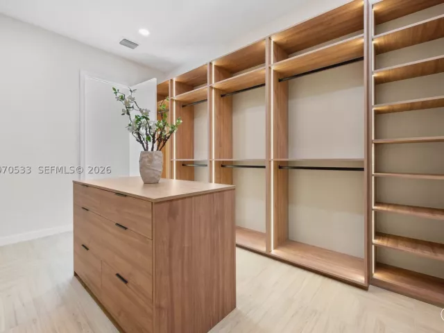 Продажа дома по адресу 6990 SW 58th St - фото 9281635