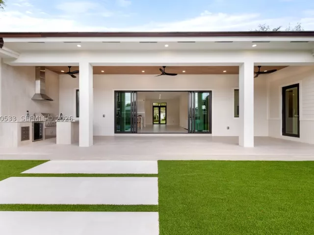 Продажа дома по адресу 6990 SW 58th St - фото 9281648
