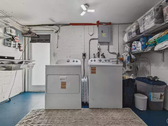 Продажа дома по адресу 1419 SE 1ST Way - фото 9345020