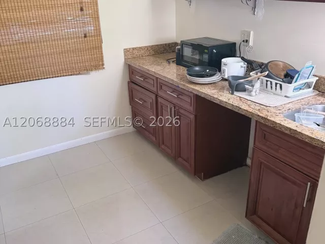 Продажа дома по адресу 1435 NE 139th St - фото 9420873