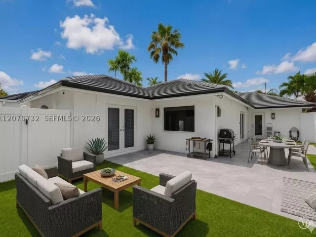 Продажа дома по адресу 2558 NE 206th Ter - фото 9284173