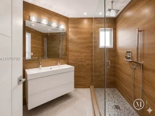 Продажа дома по адресу 2558 NE 206th Ter - фото 9284164