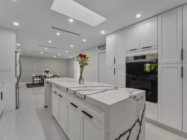 Продажа дома по адресу 2825 SW 79th Ct - фото 9282316