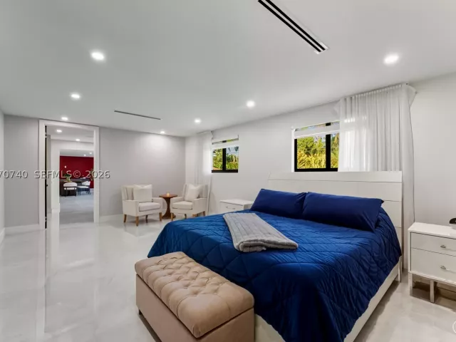 Продажа дома по адресу 2825 SW 79th Ct - фото 9282321