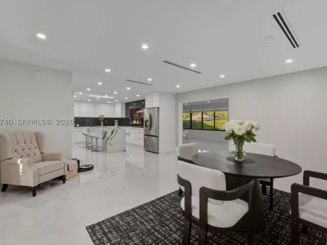 Продажа дома по адресу 2825 SW 79th Ct - фото 9282333
