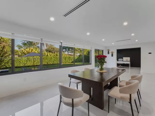 Продажа дома по адресу 2825 SW 79th Ct - фото 9282309