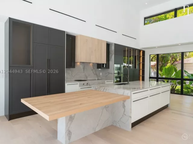 Продажа дома по адресу 1111 Alberca St - фото 9286181