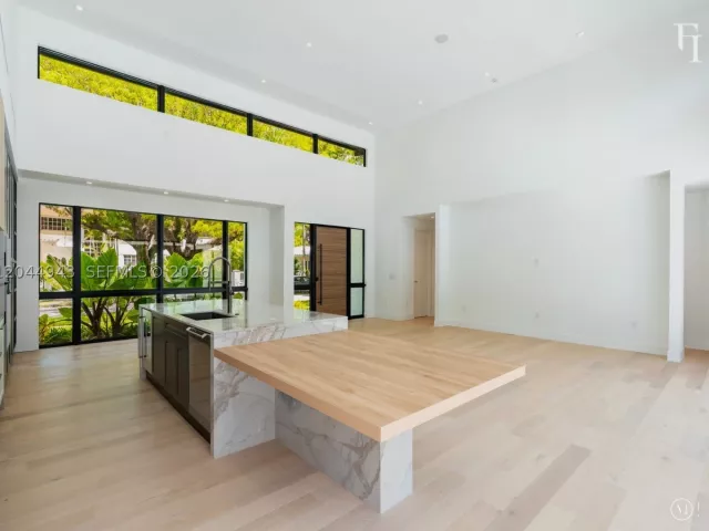 Продажа дома по адресу 1111 Alberca St - фото 9286183