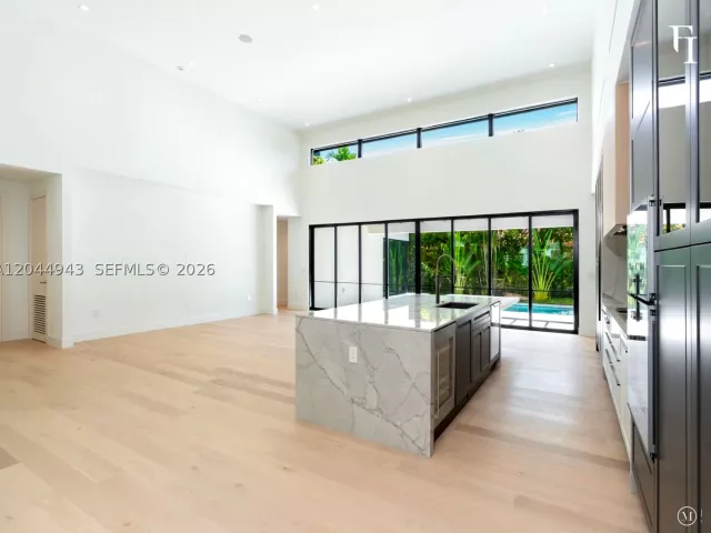 Продажа дома по адресу 1111 Alberca St - фото 9286184
