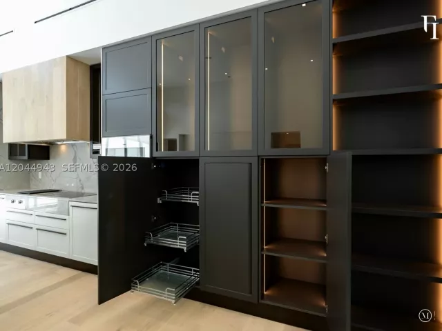 Продажа дома по адресу 1111 Alberca St - фото 9286188