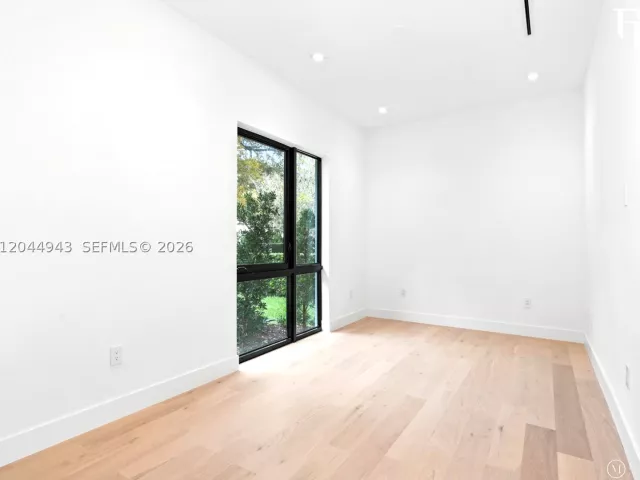 Продажа дома по адресу 1111 Alberca St - фото 9286199