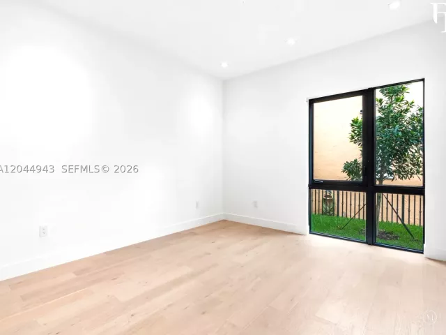 Продажа дома по адресу 1111 Alberca St - фото 9286200