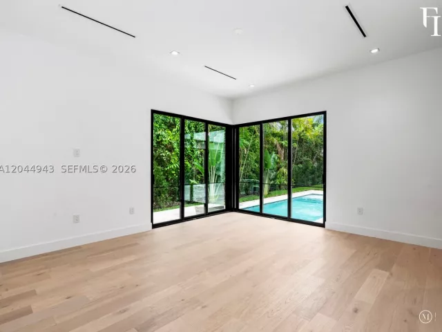 Продажа дома по адресу 1111 Alberca St - фото 9286204