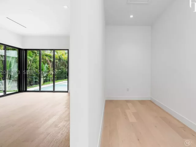 Продажа дома по адресу 1111 Alberca St - фото 9286206