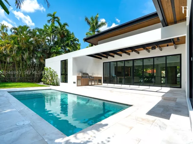Продажа дома по адресу 1111 Alberca St - фото 9286221