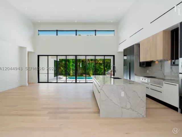 Продажа дома по адресу 1111 Alberca St - фото 9286178