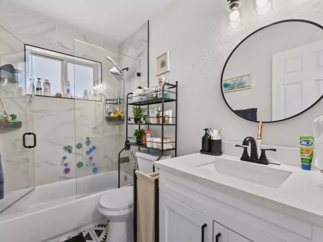Продажа дома по адресу 1100 N 57TH Terrace - фото 9380829