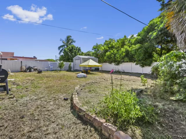 Продажа дома по адресу 1100 N 57TH Terrace - фото 9380838