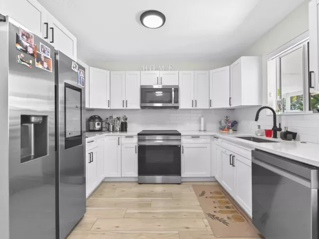 Продажа дома по адресу 1100 N 57TH Terrace - фото 9380822