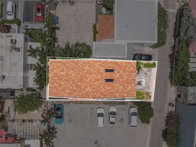 Продажа дома по адресу 311 N N Surf Rd - фото 9283134