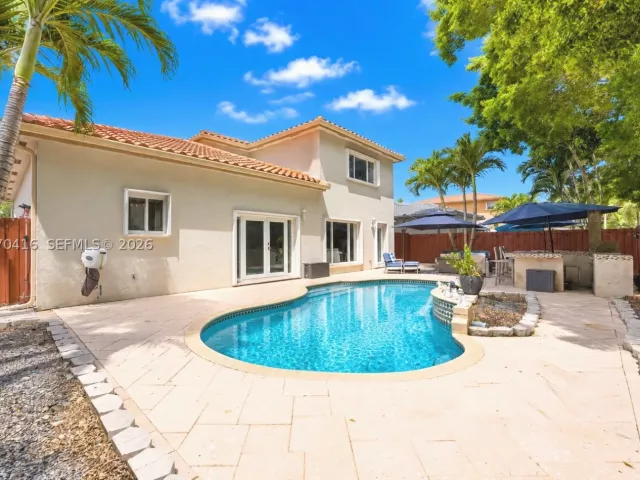 Продажа дома по адресу 2006 NE 38th Rd - фото 9285739