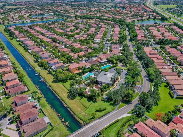 Продажа дома по адресу 2006 NE 38th Rd - фото 9285754
